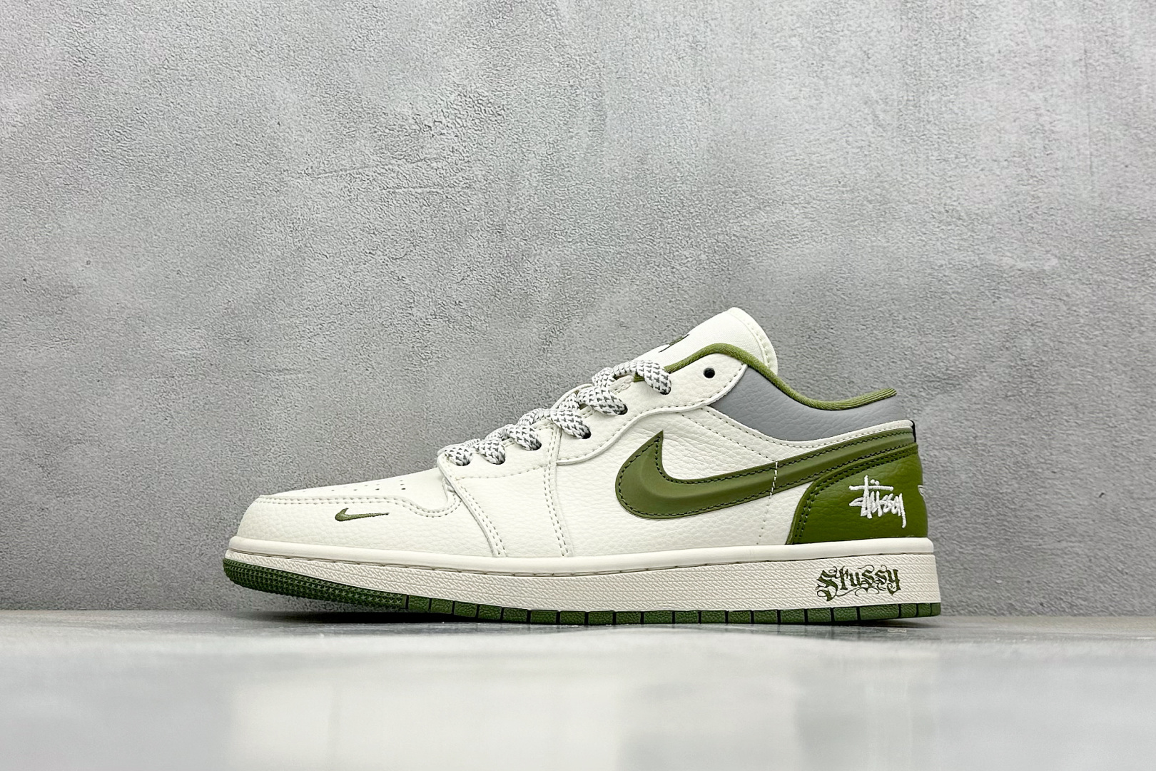  终端放店
XC版 Air Jordan 1 Low AJ1 乔1 斯图西联名 米绿立体勾 高端定制 低