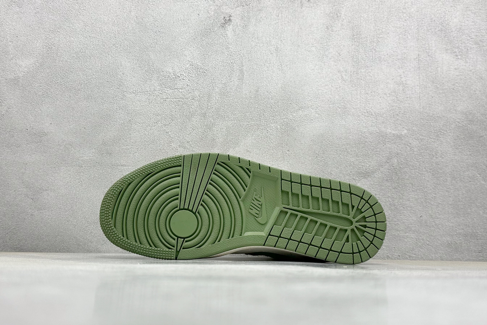  终端放店
XC版 Air Jordan 1 Low AJ1 乔1 斯图西联名 米绿立体勾 高端定制 低