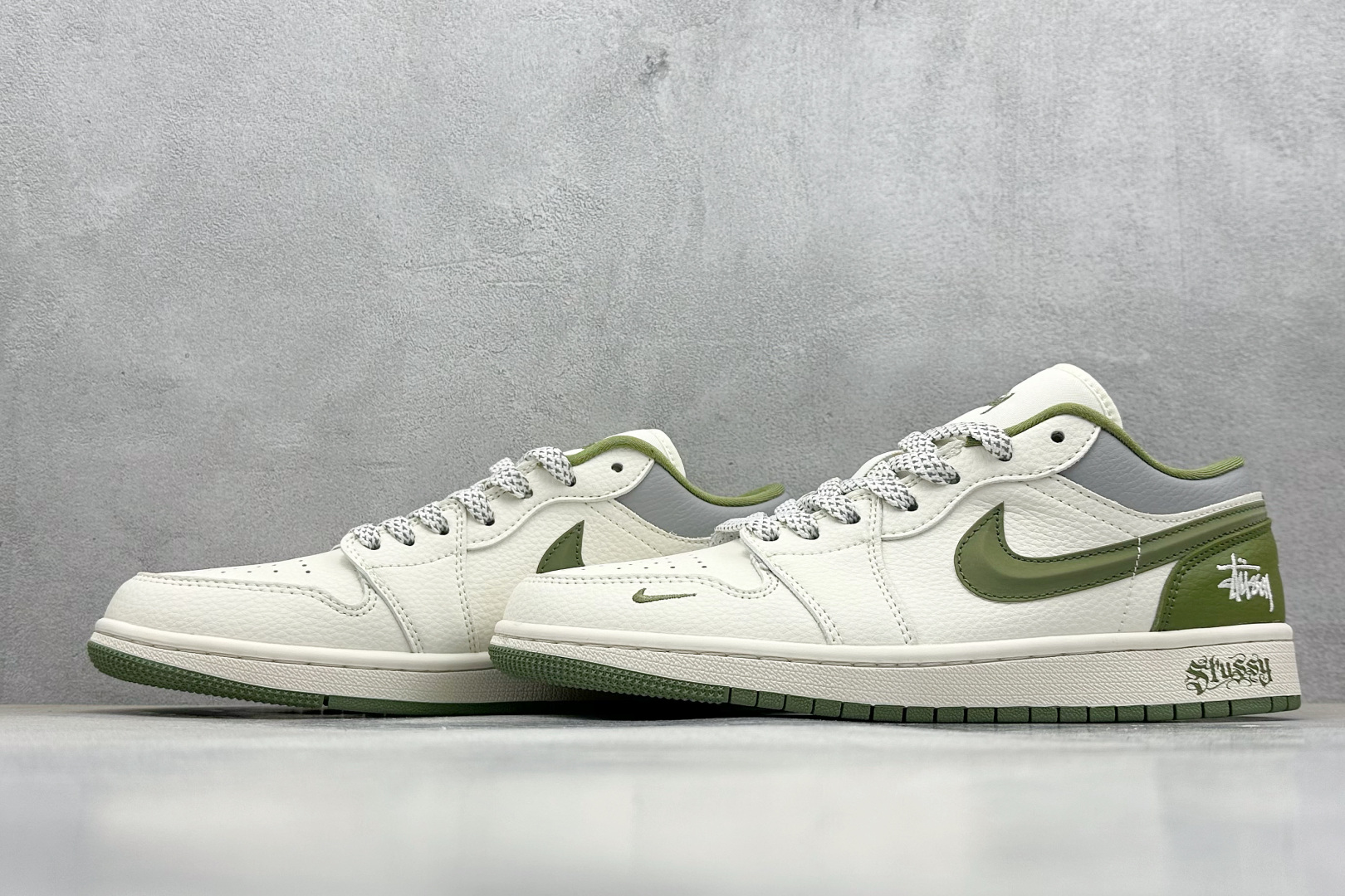  终端放店
XC版 Air Jordan 1 Low AJ1 乔1 斯图西联名 米绿立体勾 高端定制 低