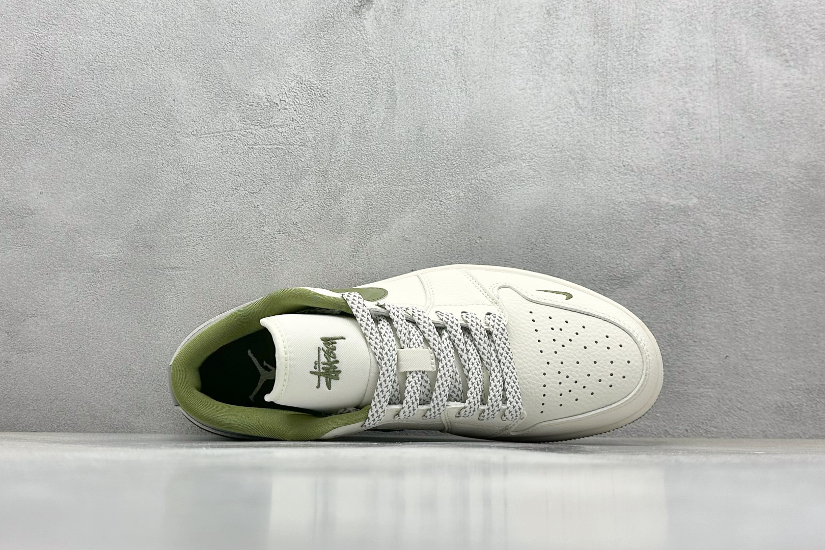  终端放店
XC版 Air Jordan 1 Low AJ1 乔1 斯图西联名 米绿立体勾 高端定制 低