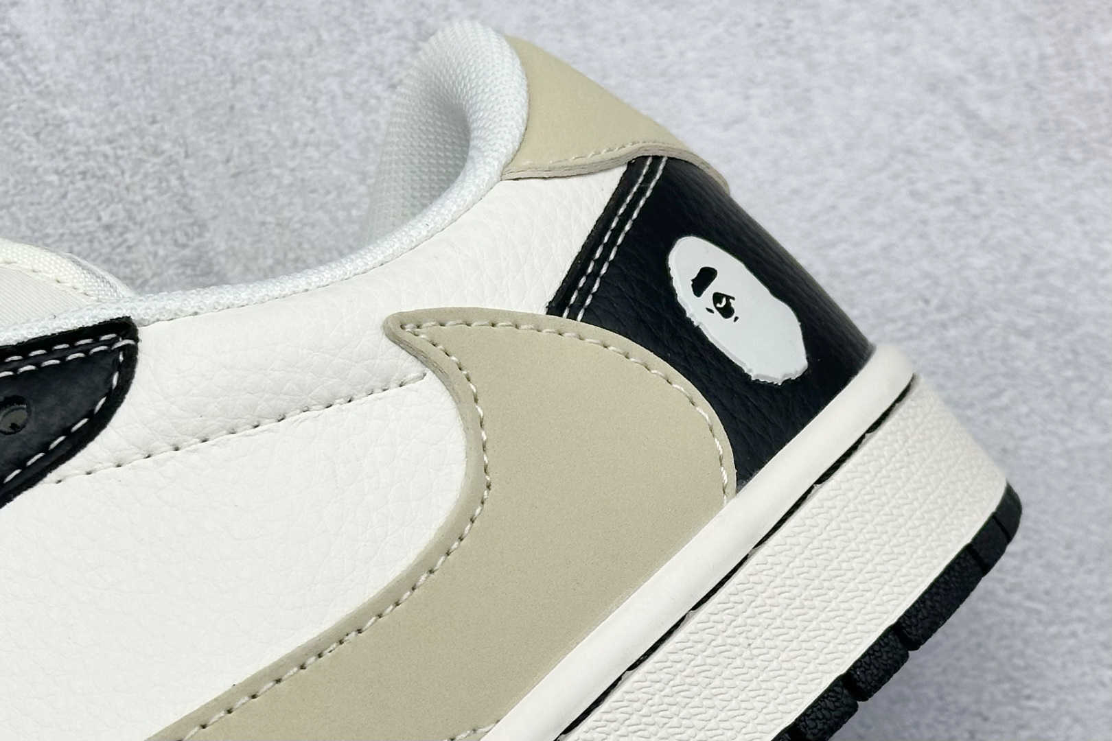 终端放店
XC版 Travis Scott x Fragment Design x Air Jorda