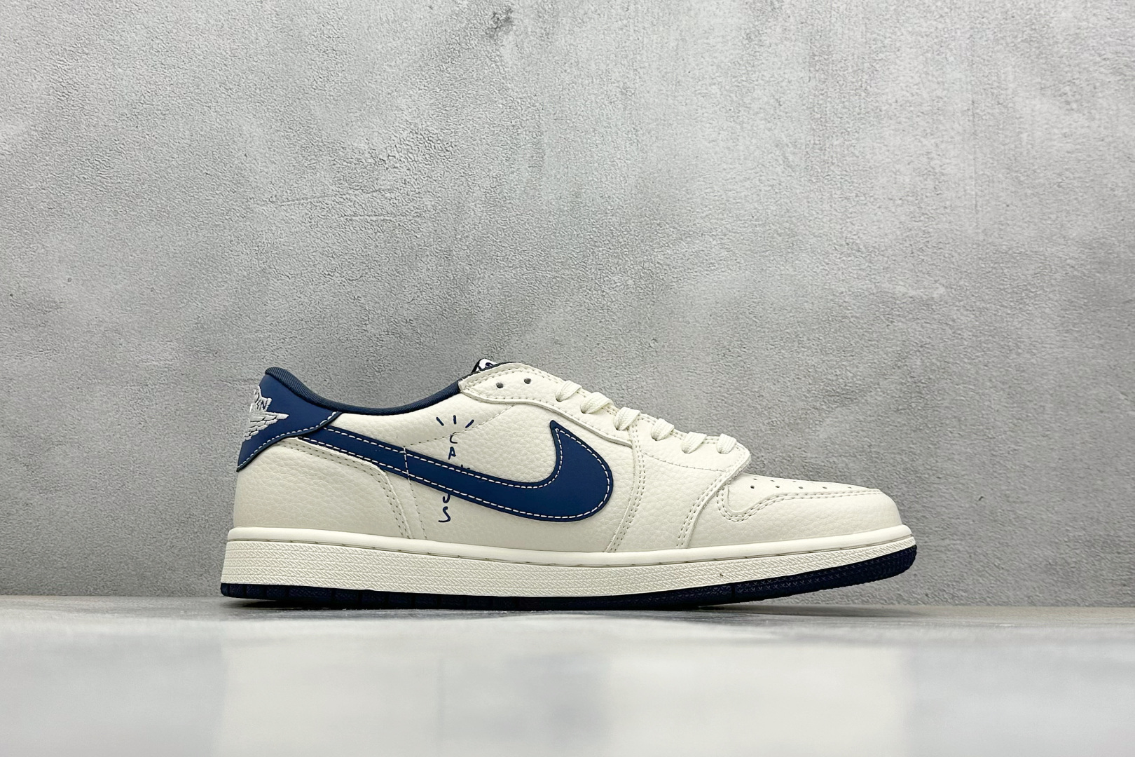 终端放店
XC版 Travis Scott x Fragment Design x Air Jorda