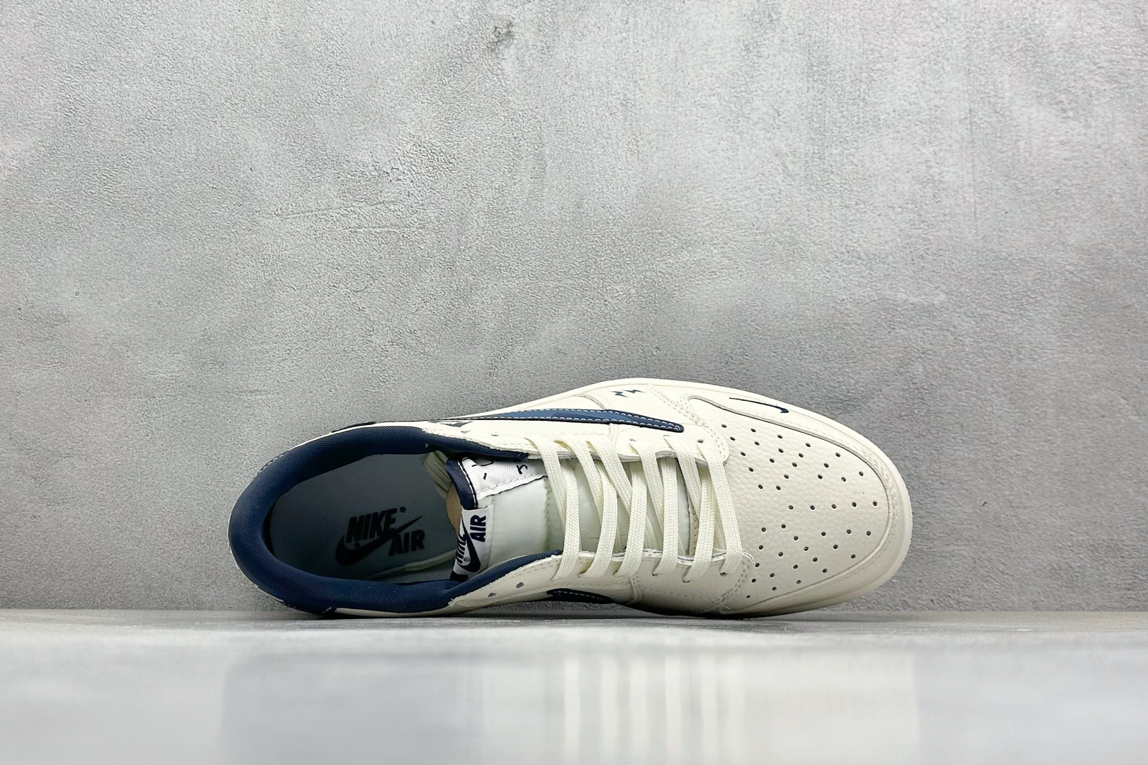 终端放店
XC版 Travis Scott x Fragment Design x Air Jorda