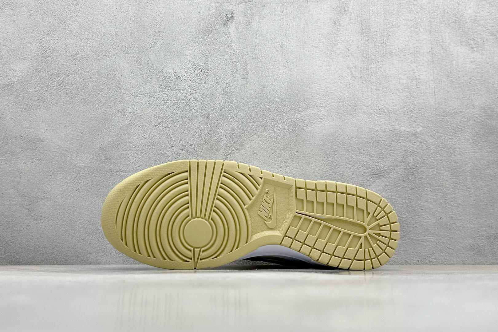  终端放店
FS版 Nike SB Dunk Low 摩卡
纯原大厂出品 极力推荐
原装头层材料 独家版