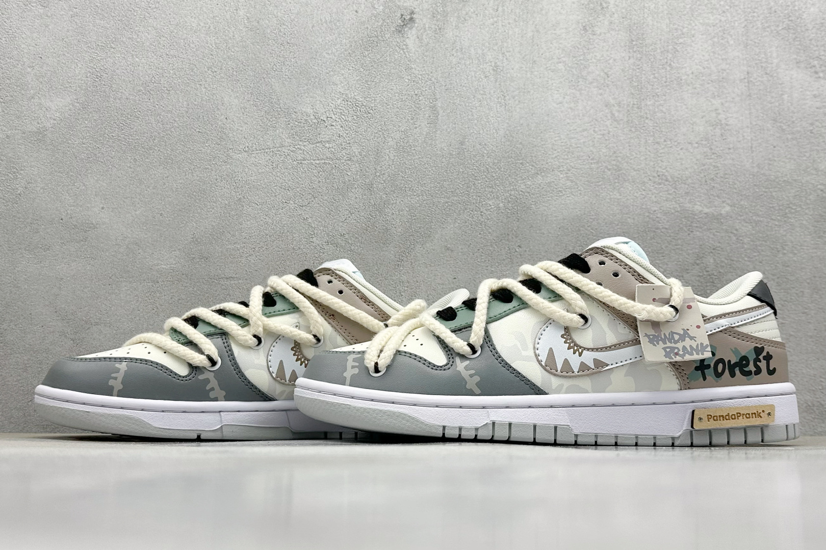  终端放店
FS版 Nike SB Dunk Low 天际线
纯原大厂出品 极力推荐
原装头层材料 独家