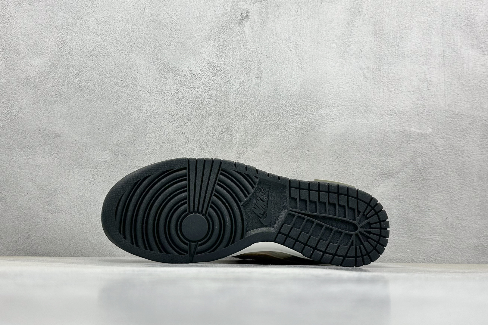  终端放店
FS版 Nike SB Dunk Low 森林危机
纯原大厂出品 极力推荐
原装头层材料 独