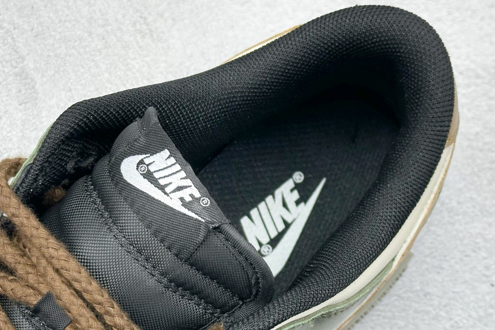  终端放店
FS版 Nike SB Dunk Low 森林危机
纯原大厂出品 极力推荐
原装头层材料 独