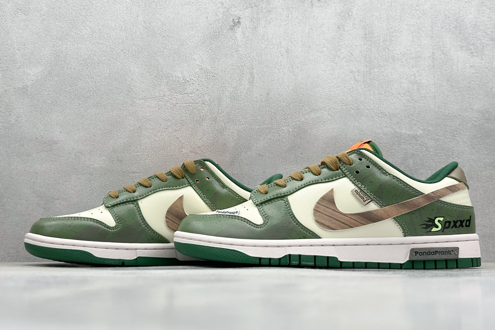  终端放店
FS版 Nike SB Dunk Low 光年
纯原大厂出品 极力推荐
原装头层材料 独家版