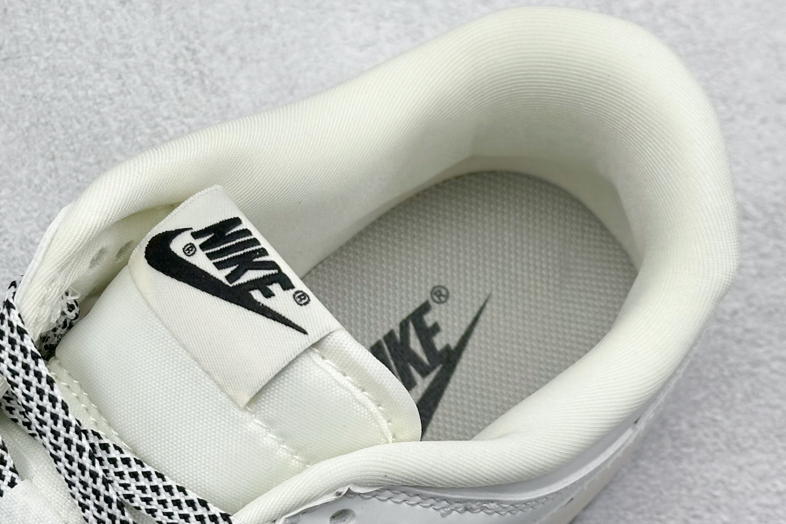  
XC版 Nike SB Dunk Low 米黄白黑勾 周年高端定制 低帮休闲板鞋
#定制鞋盒 大厂纯