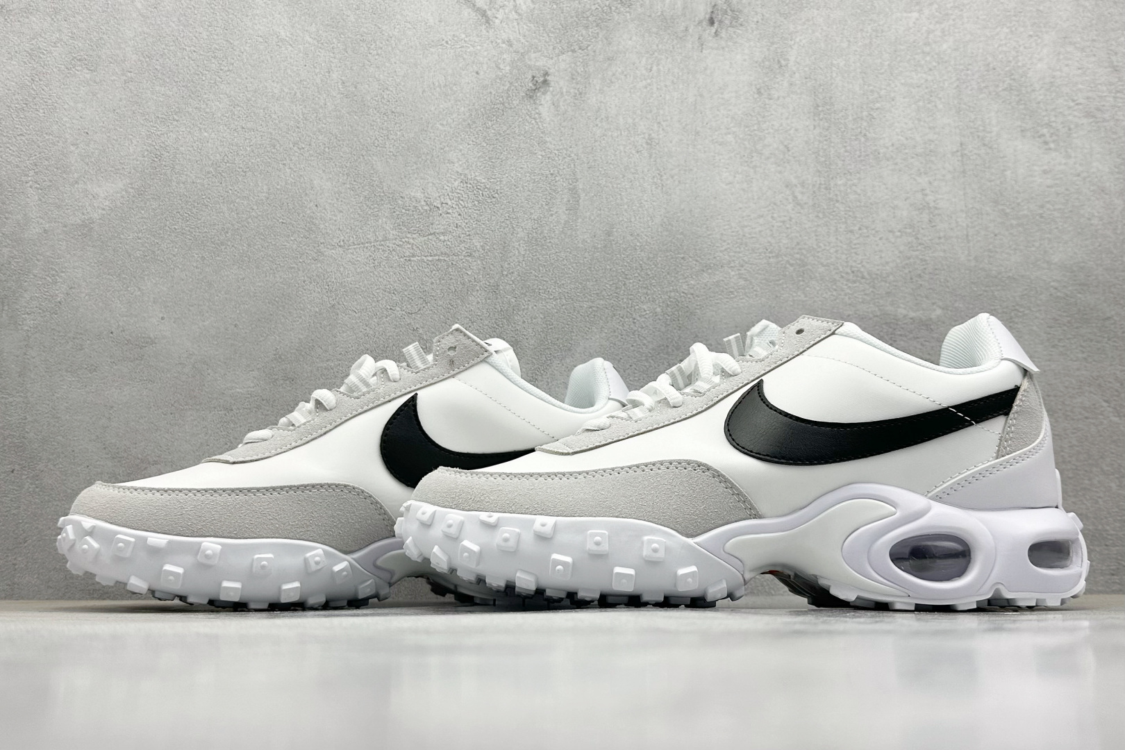 Nike Air Max Waffle SP: Retro Style with Modern Air Cushioning Comfort 6 cmp i1746595754844 2238 0 4
