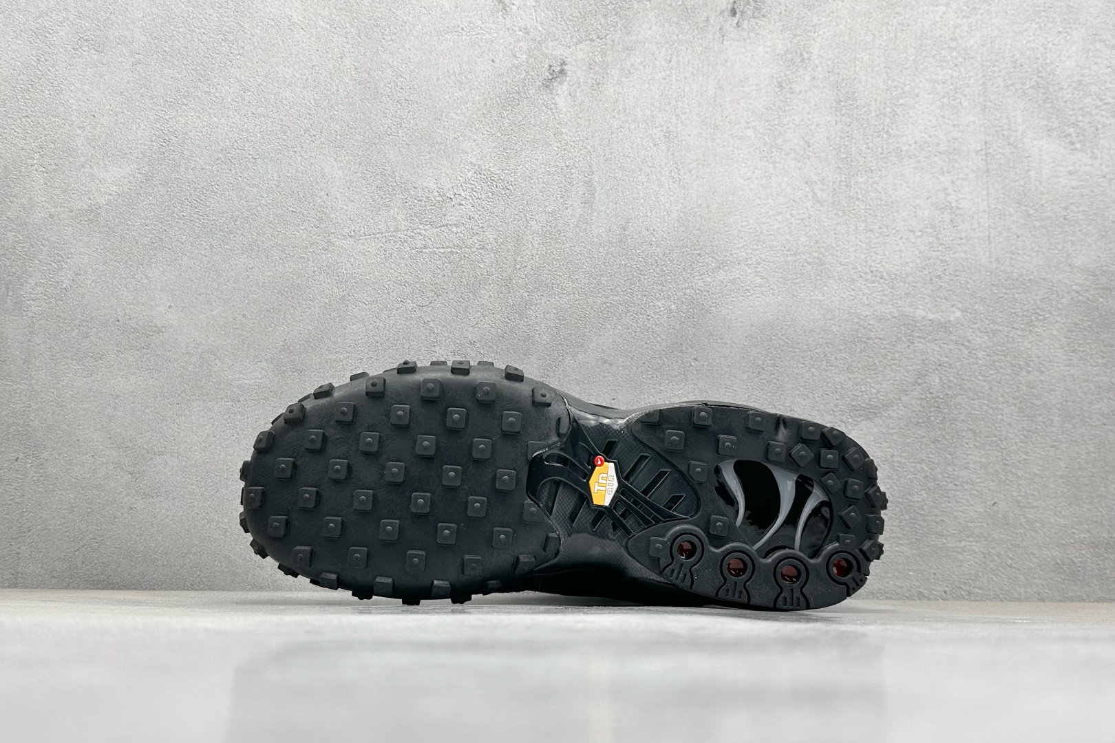 Nike Air Max Waffle SP: Retro Style, Modern Comfort. Available Now! 5 cmp i1746595920477 1170 0 3
