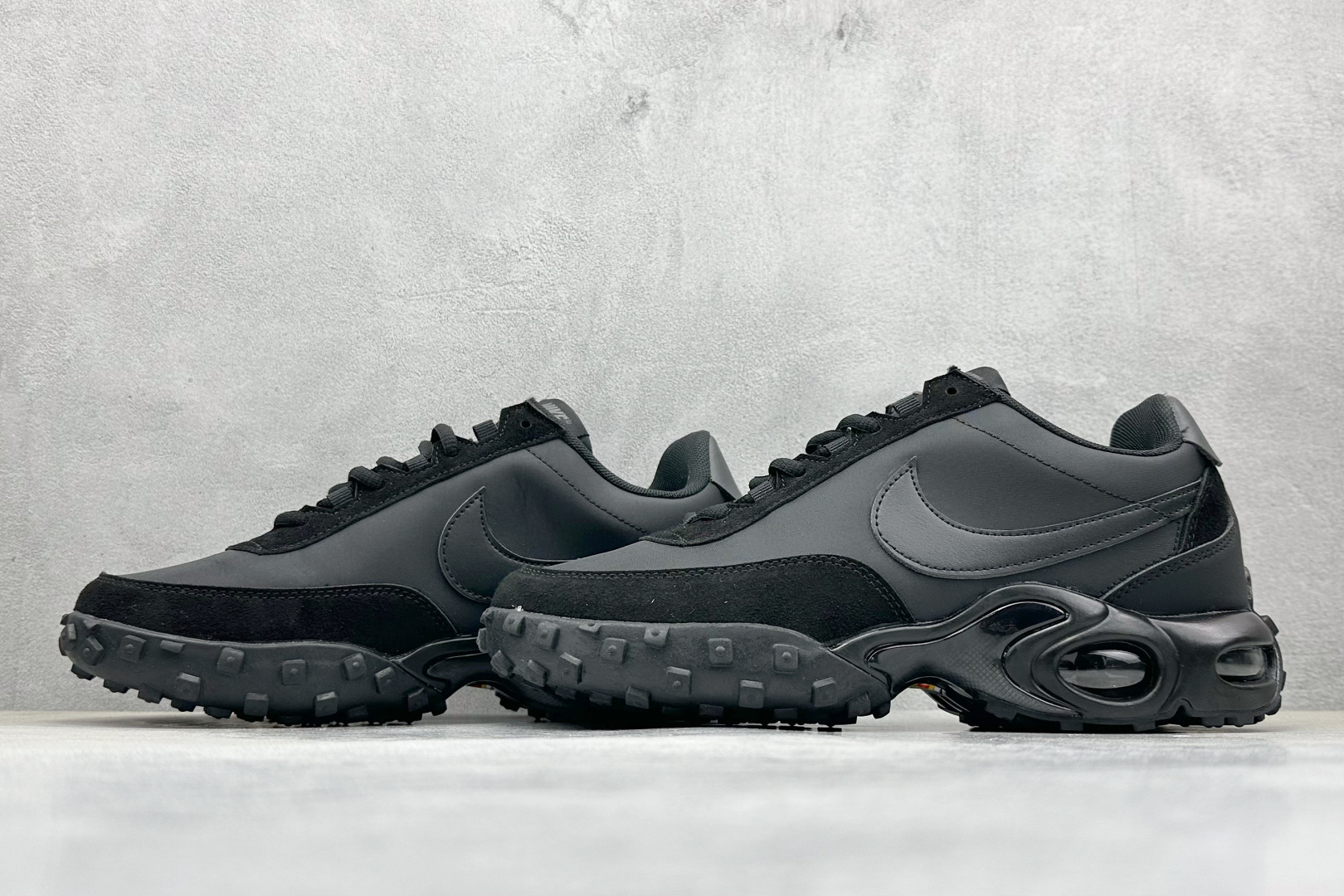 Nike Air Max Waffle SP: Retro Style, Modern Comfort. Available Now! 6 cmp i1746595920478 2967 0 4