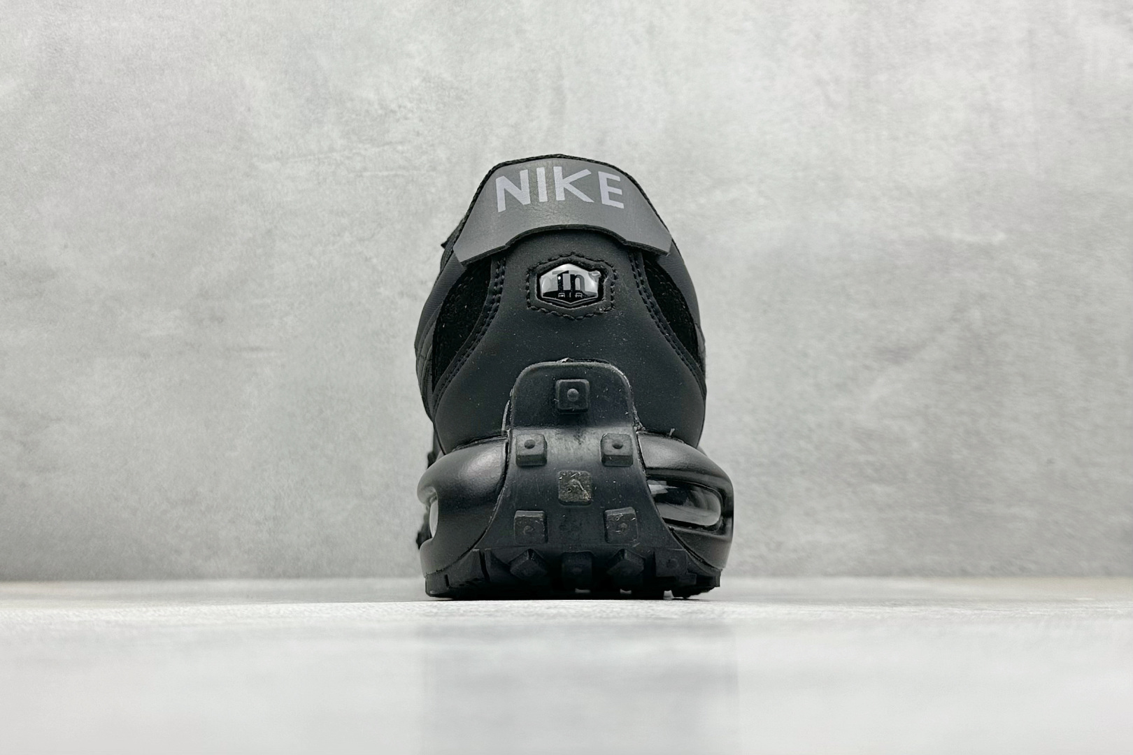 Nike Air Max Waffle SP: Retro Style, Modern Comfort. Available Now! 7 cmp i1746595921206 8328 0 5