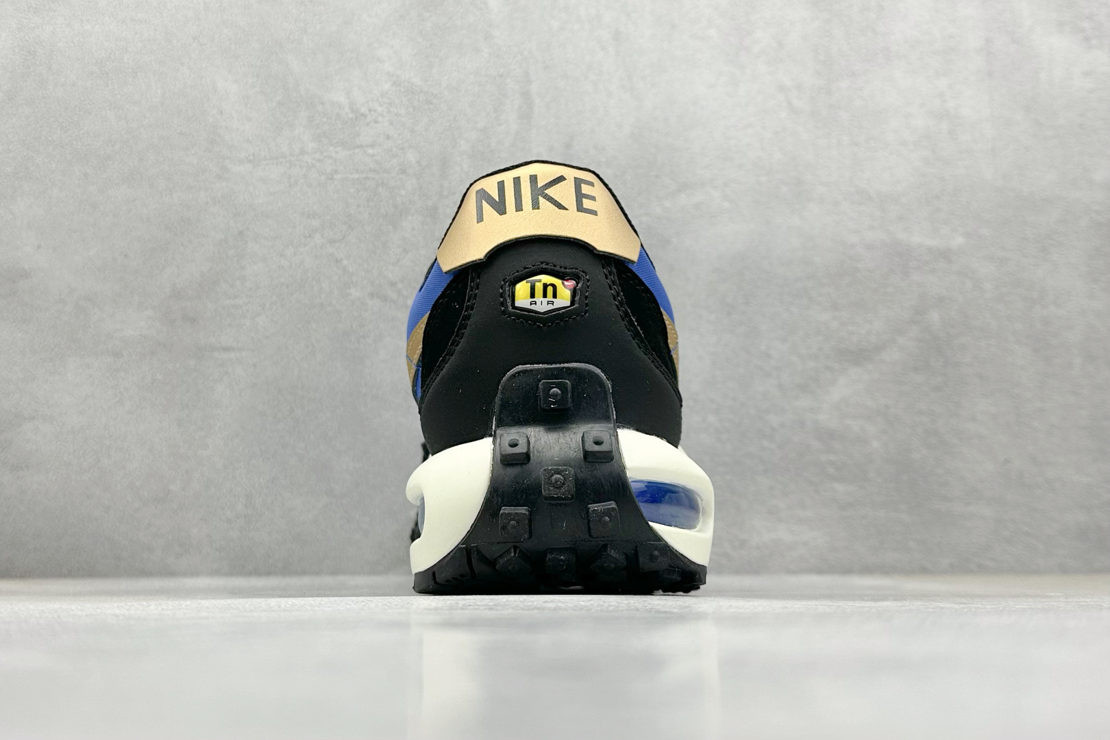 Nike Air Max Waffle SP Retro Running Shoes - FV6946 - Comfort & Style 7 cmp i1746595968052 3162 0 5