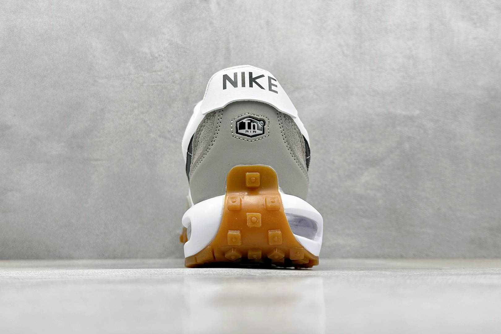 Nike Air Max Waffle SP Retro Cushioned Sneakers - FV6946 7 cmp i1746595990282 4062 0 5