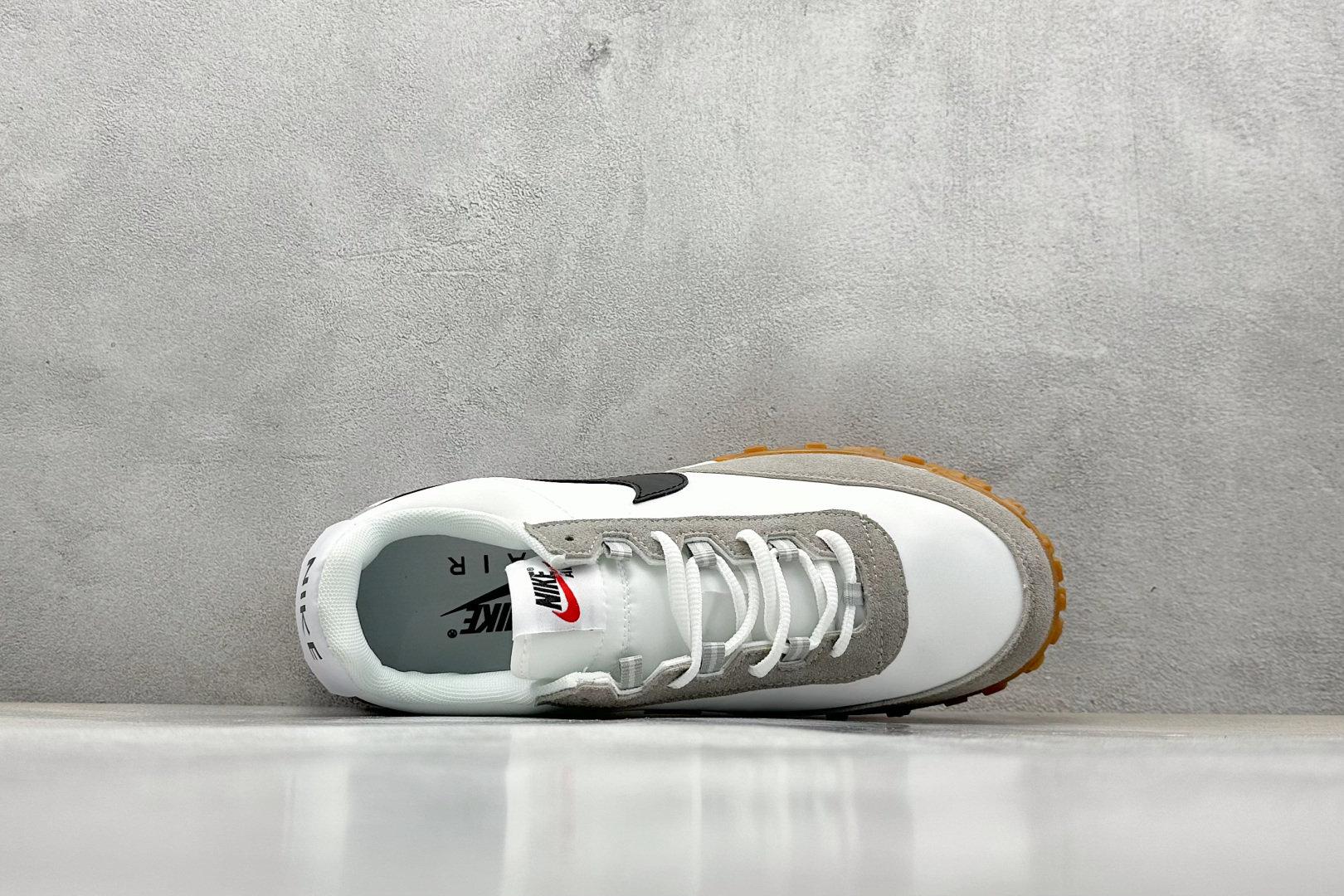 Nike Air Max Waffle SP Retro Cushioned Sneakers - FV6946 4 cmp i1746595990990 2380 0 2