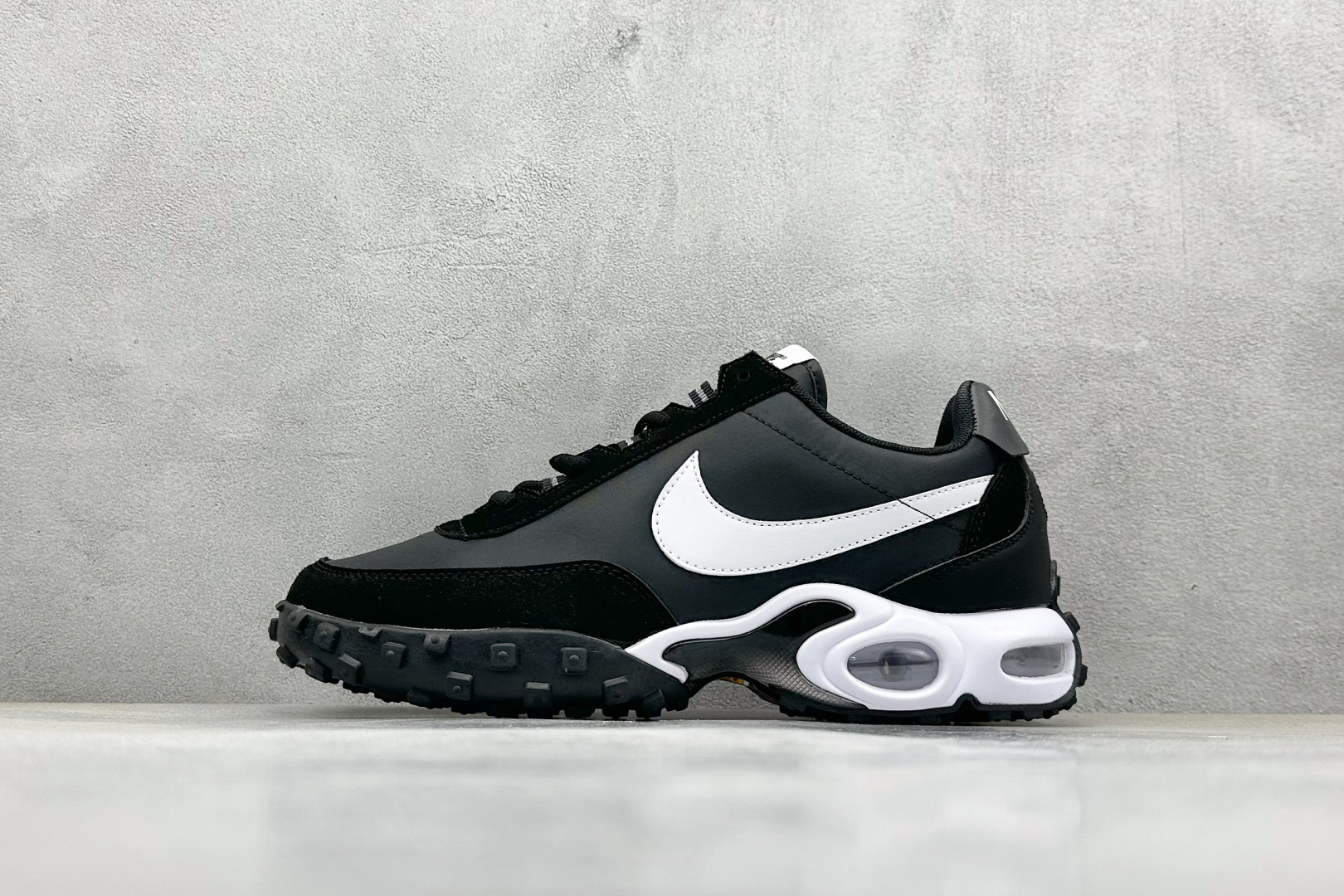 Nike Air Max Waffle SP: Retro Style with Modern Air Cushioning System 2 cmp i1746596028164 7997 0 0