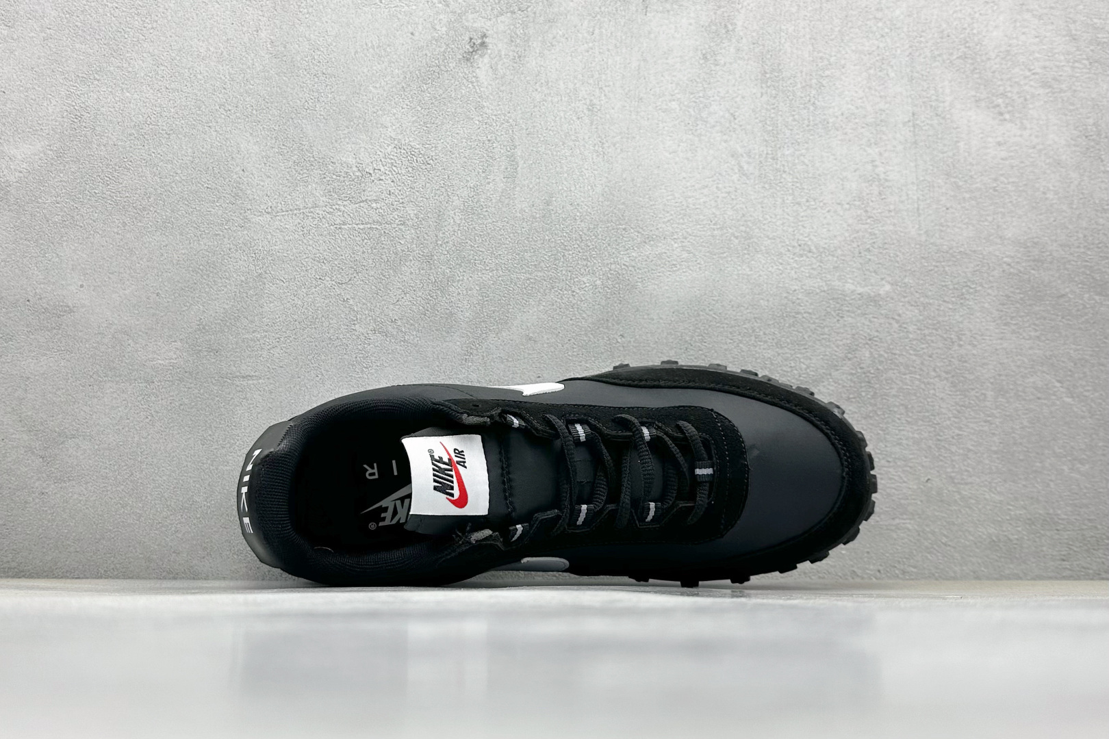 Nike Air Max Waffle SP: Retro Style with Modern Air Cushioning System 4 cmp i1746596029113 3270 0 2