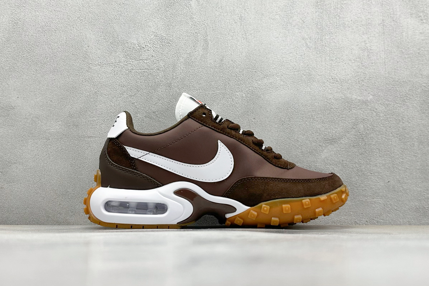 Nike Air Max Waffle SP Brown/White Retro Cushion Sneakers FV6946 3 cmp i1746596074438 990 0 1