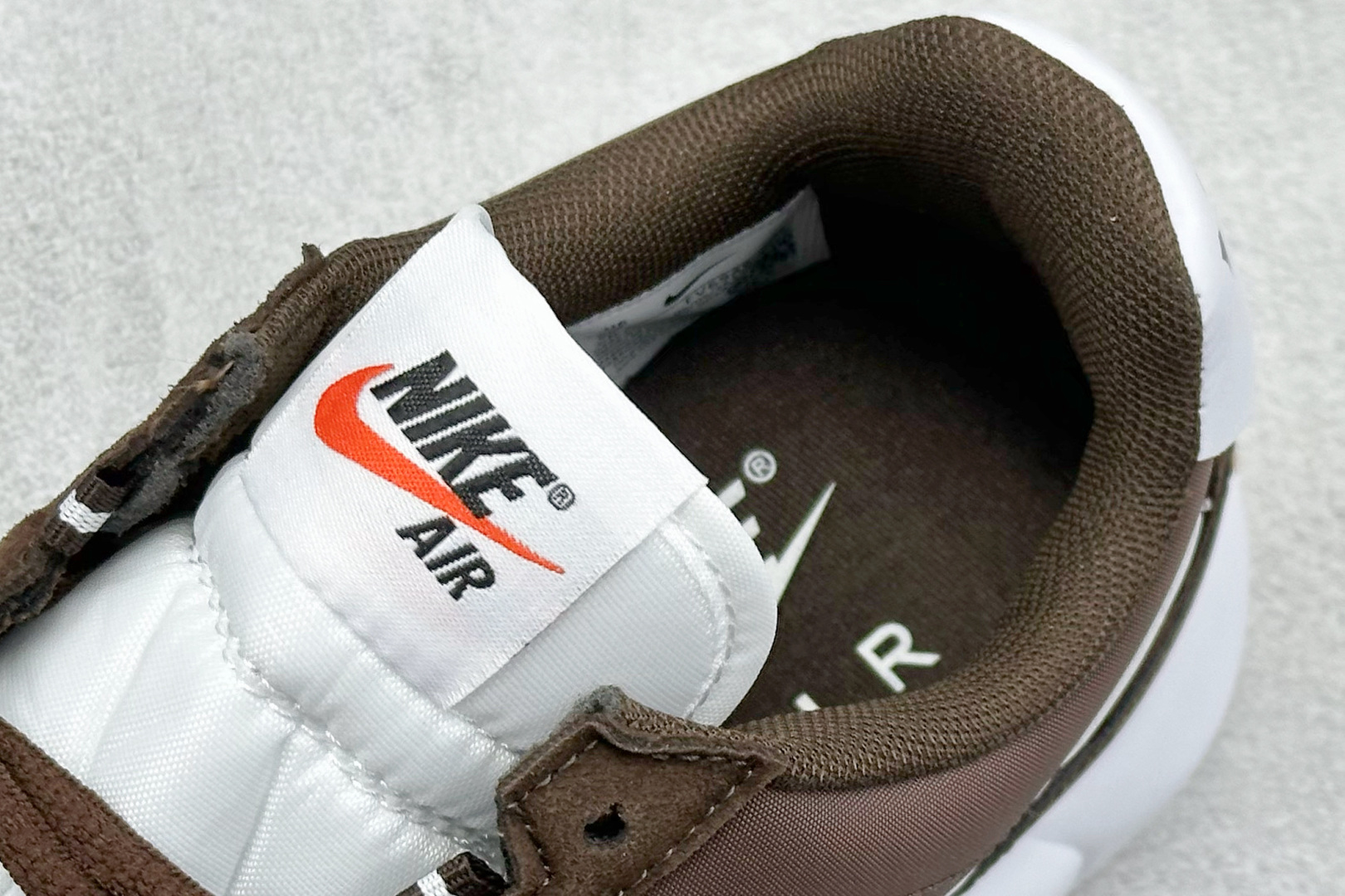Nike Air Max Waffle SP Brown/White Retro Cushion Sneakers FV6946 9 cmp i1746596075372 2088 0 7