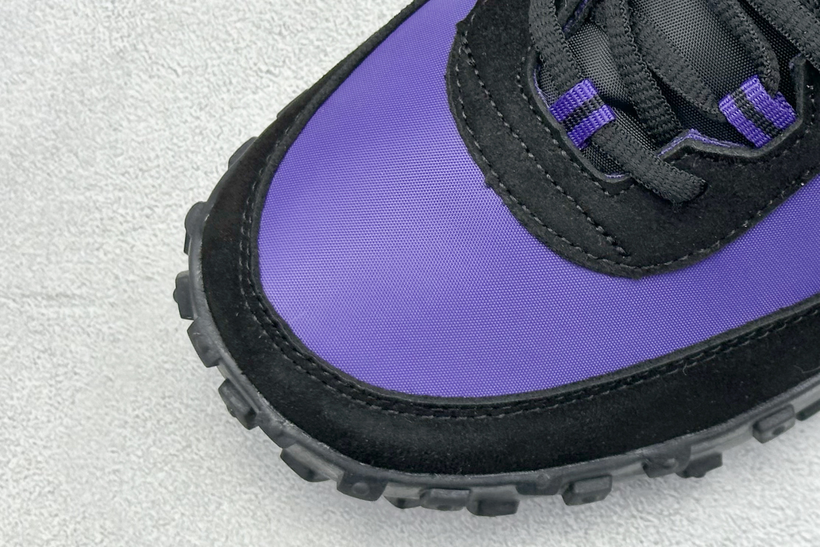 Nike Air Max Waffle SP: Retro Style with Modern Air Cushioning – FV6946 8 cmp i1746596098873 8824 0 6