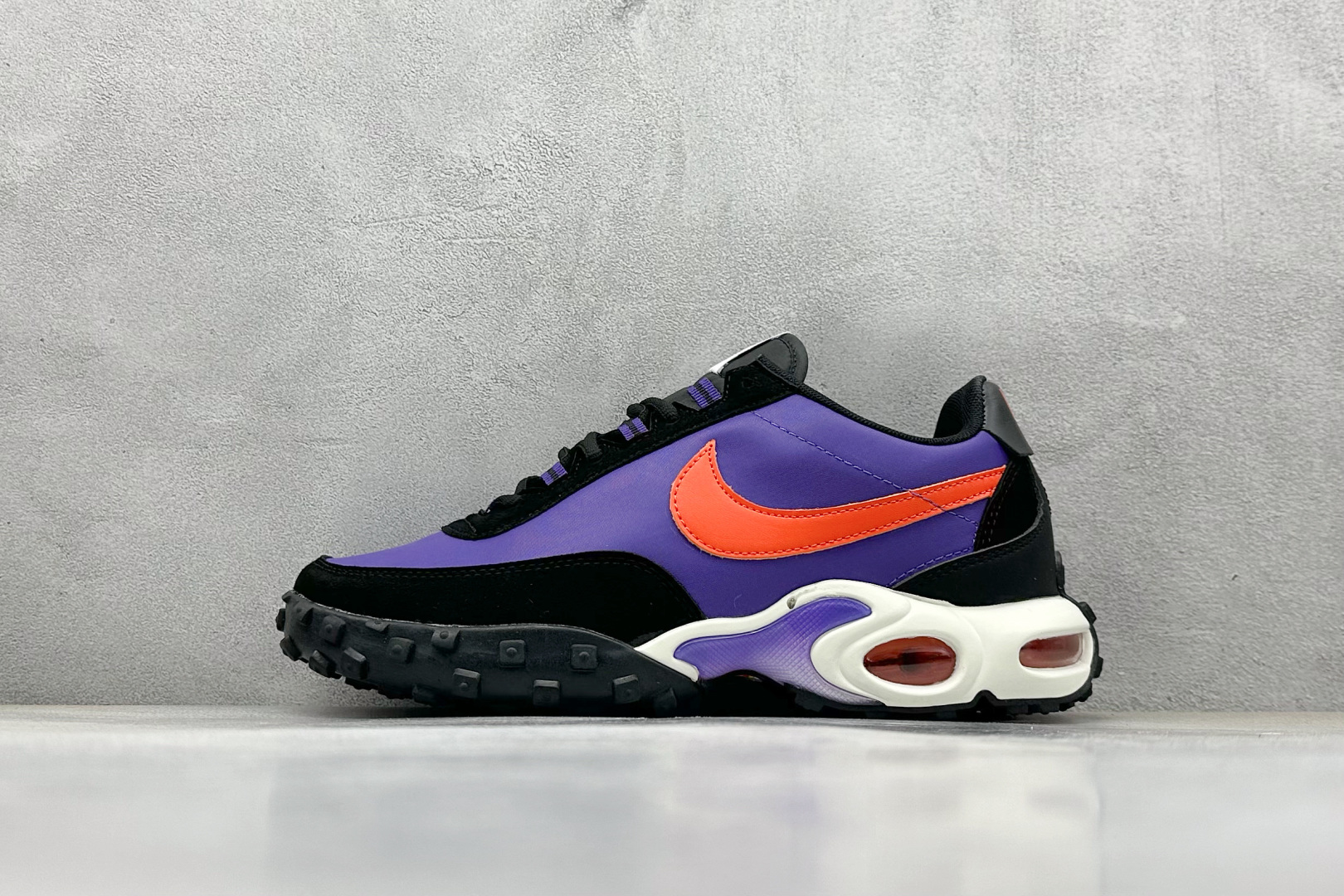 Nike Air Max Waffle SP: Retro Style with Modern Air Cushioning – FV6946 1 Nike Air Max Waffle SP: Retro Style with Modern Air Cushioning – FV6946