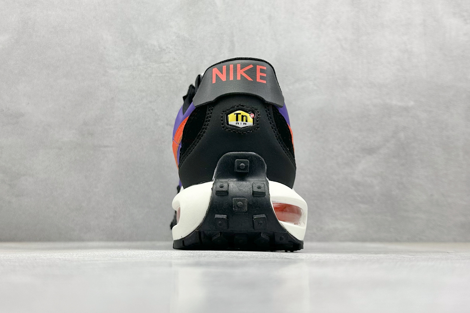 Nike Air Max Waffle SP: Retro Style with Modern Air Cushioning – FV6946 7 cmp i1746596099580 180 0 5