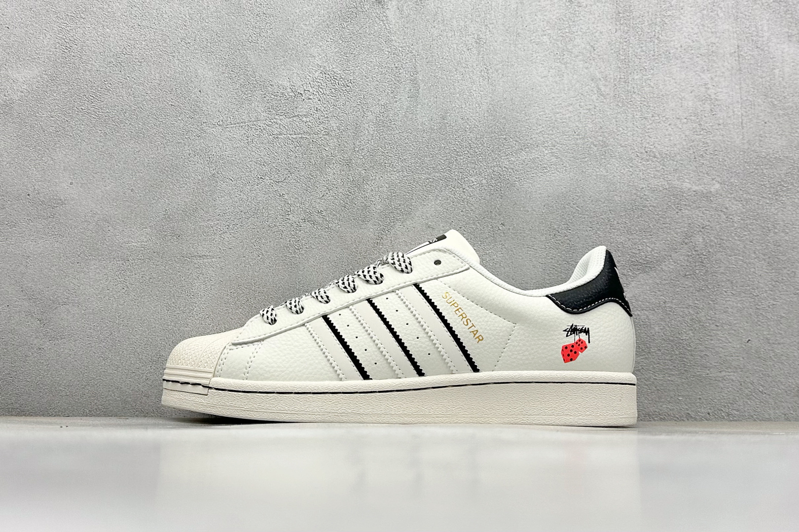 240 AD Originals Superstar x Stussy 白黑满天星 SD6815
