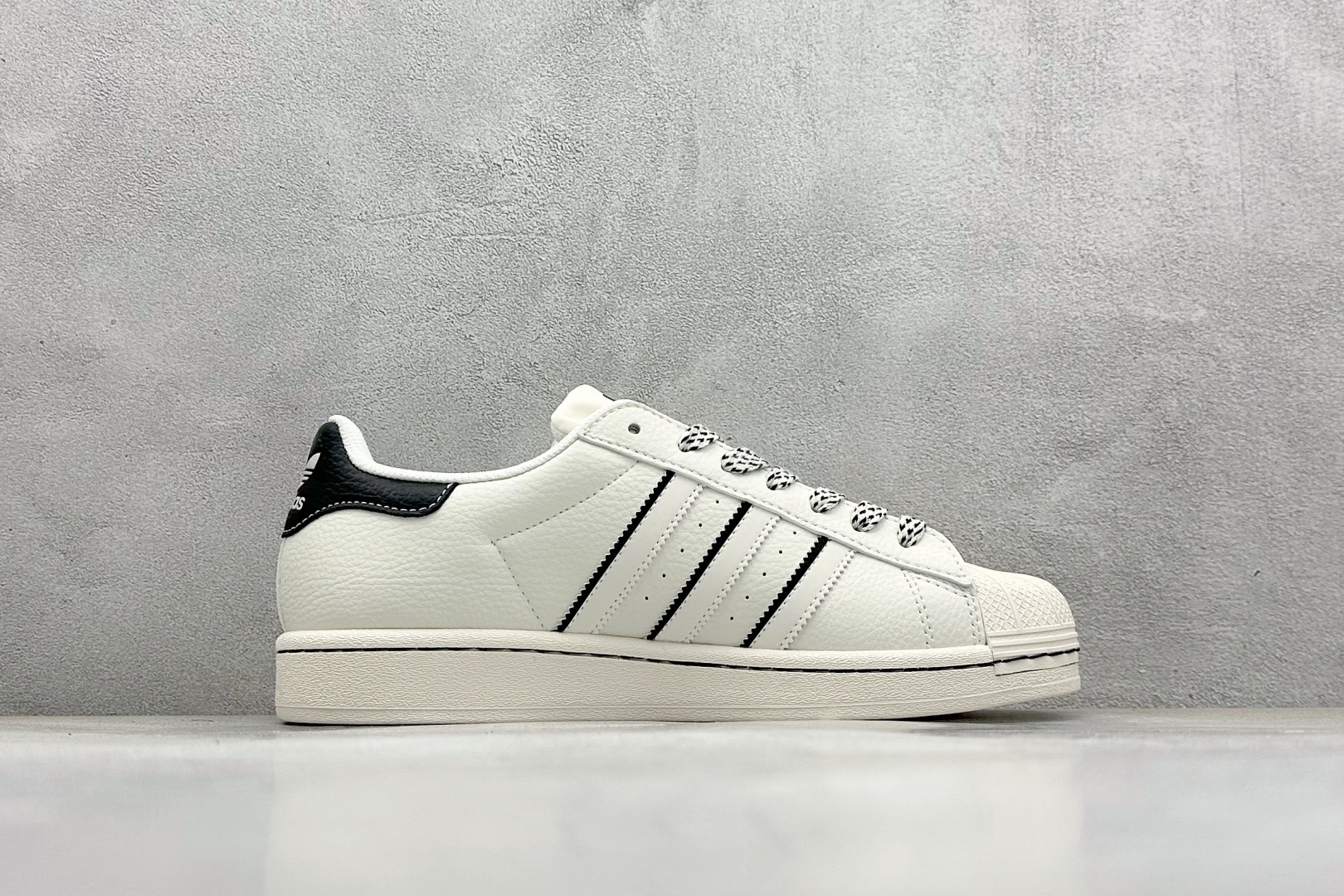 240 AD Originals Superstar x Stussy 白黑满天星 SD6815