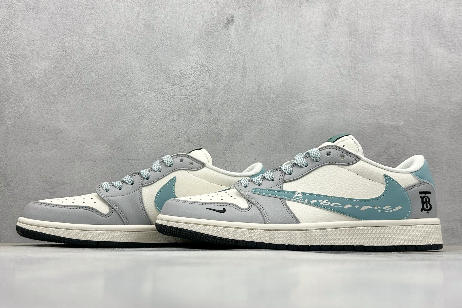 260 Travis Scott x Nike Air Jordan 1 Low x BURBRRY Air Jordan 1 Low 反转灰白蓝小钩满天星倒钩 XF8698-072