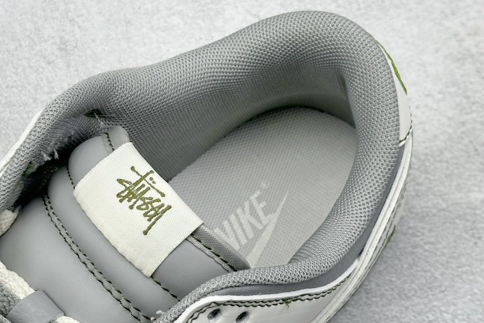 260 Nike SB Dunk Low x Stussy 白灰绿小钩双鞋带 XF8698-086