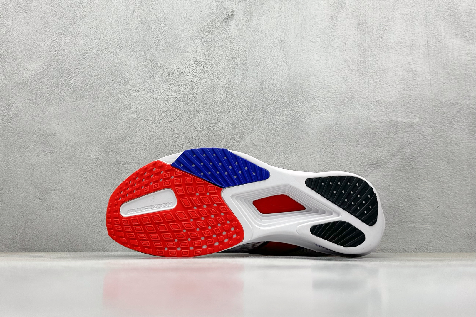 
Nk Zoom Rival Fly 4 耐克超弹轻盈跑步鞋
#鞋款搭载 Flyknit 材料 打造出