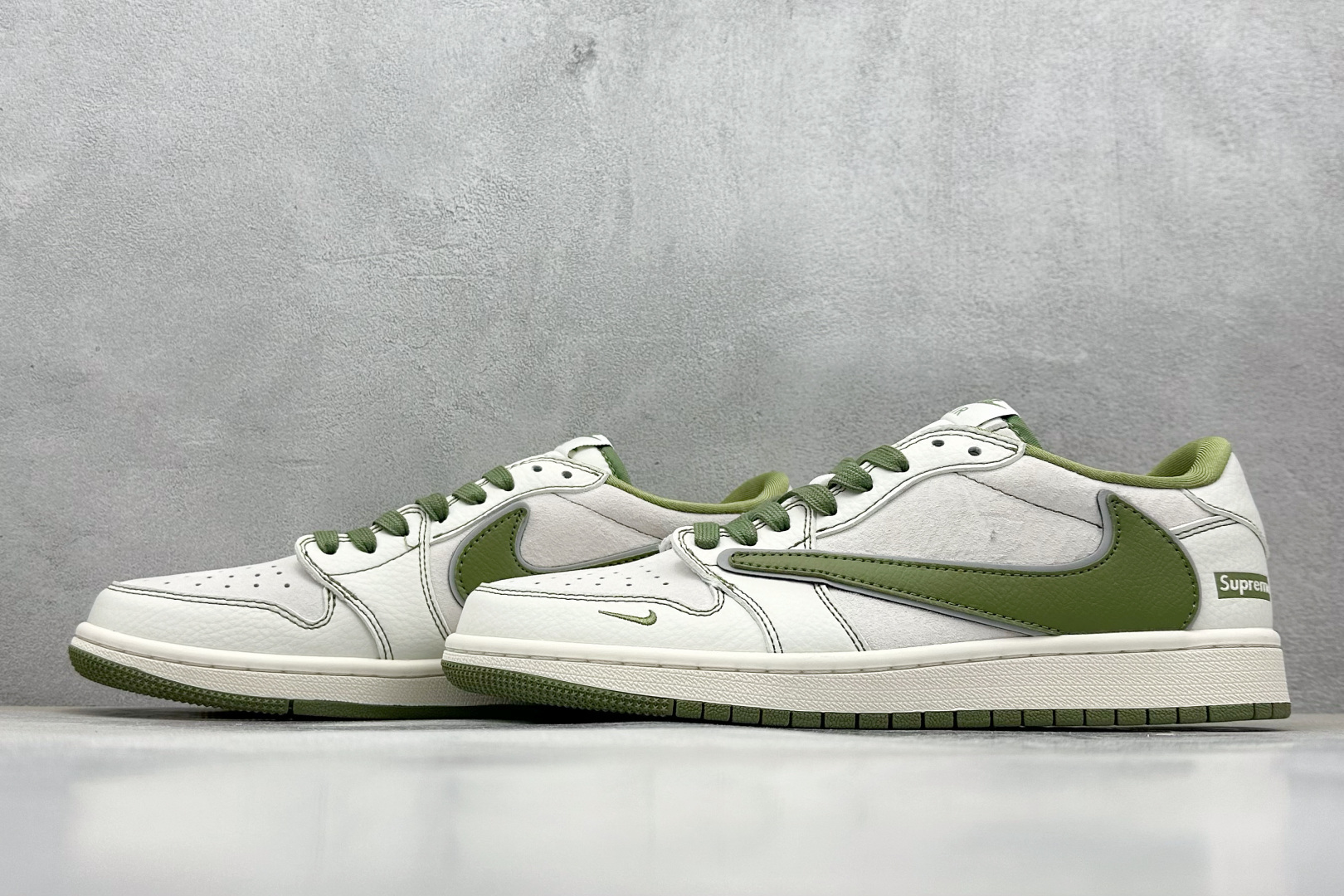 XC版 Travis Scott x Nike Air Jordan 1 Low x Supreme