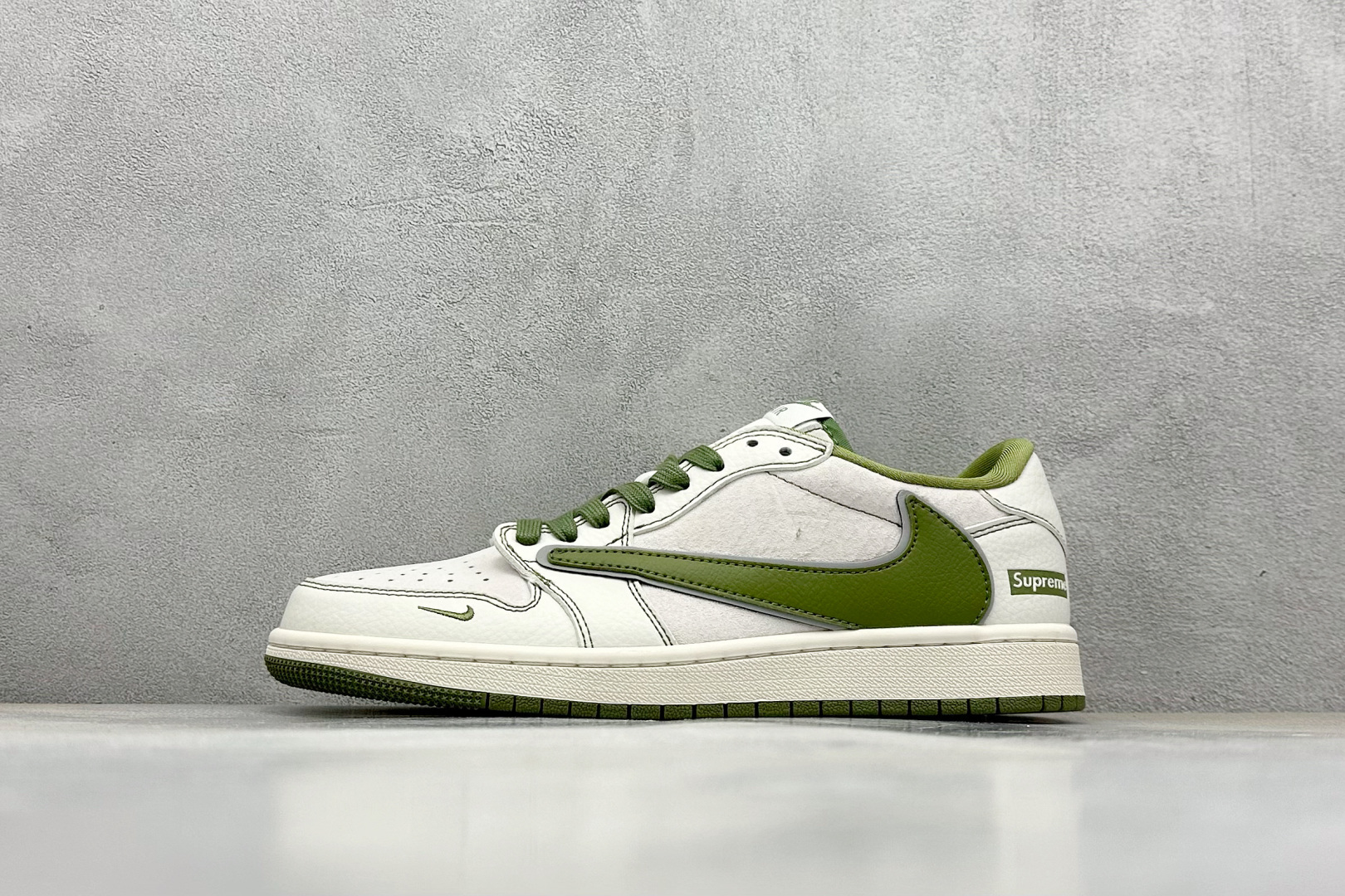 XC版 Travis Scott x Nike Air Jordan 1 Low x Supreme