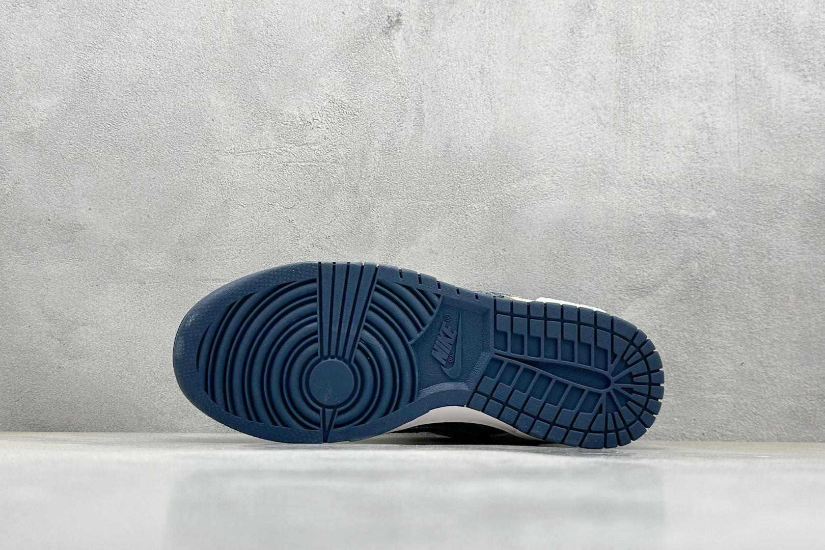  
FS版 Nike SB Dunk Low 蝎泽而渔
纯原大厂出品 极力推荐
原装头层材料 独家版型蒸