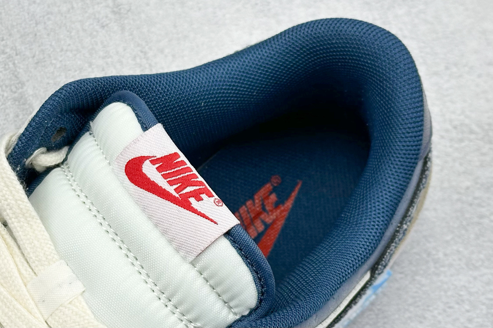  
FS版 Nike SB Dunk Low 蝎泽而渔
纯原大厂出品 极力推荐
原装头层材料 独家版型蒸