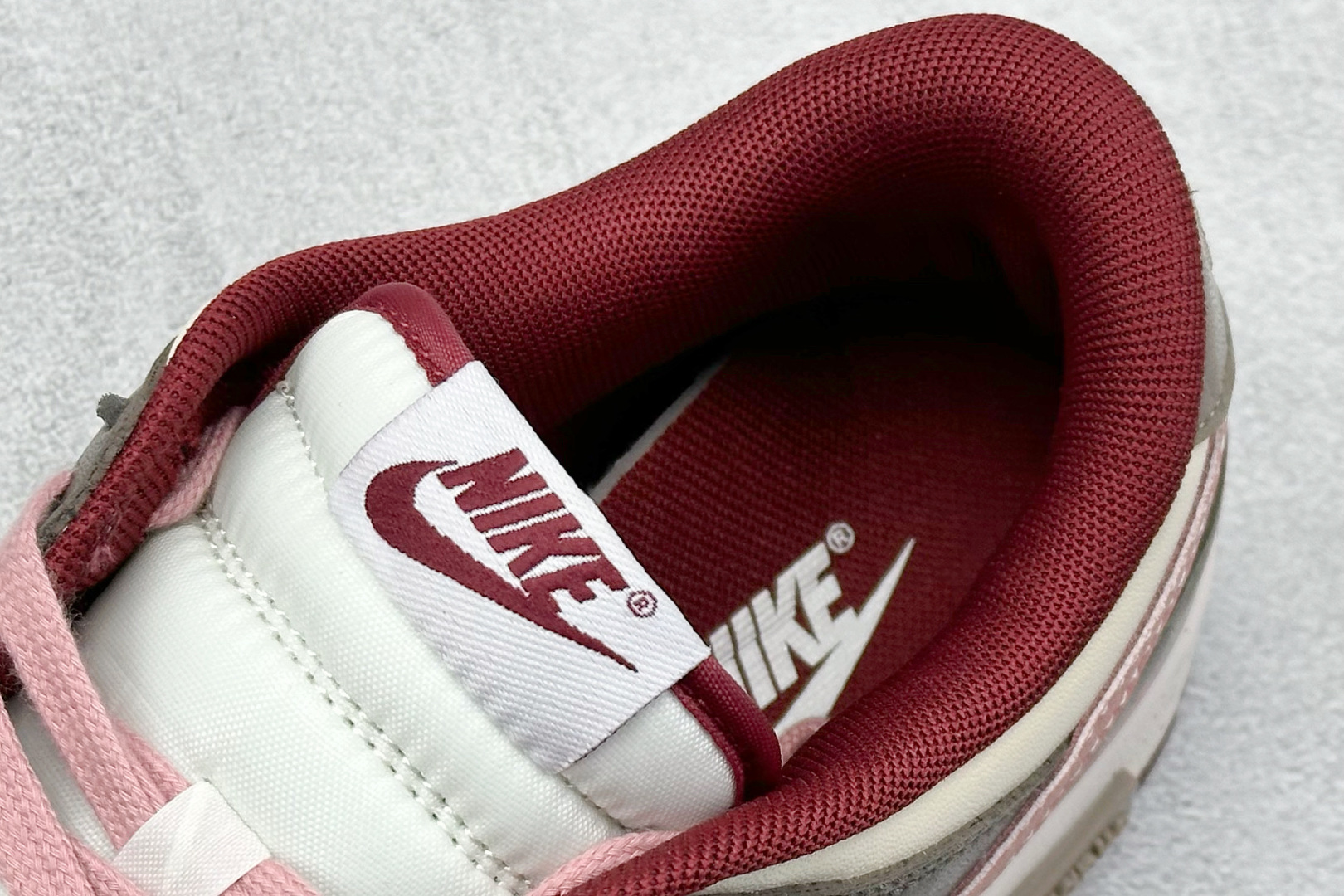  
FS版 Nike SB Dunk Low 粉尘
纯原大厂出品 极力推荐
原装头层材料 独家版型蒸餾加