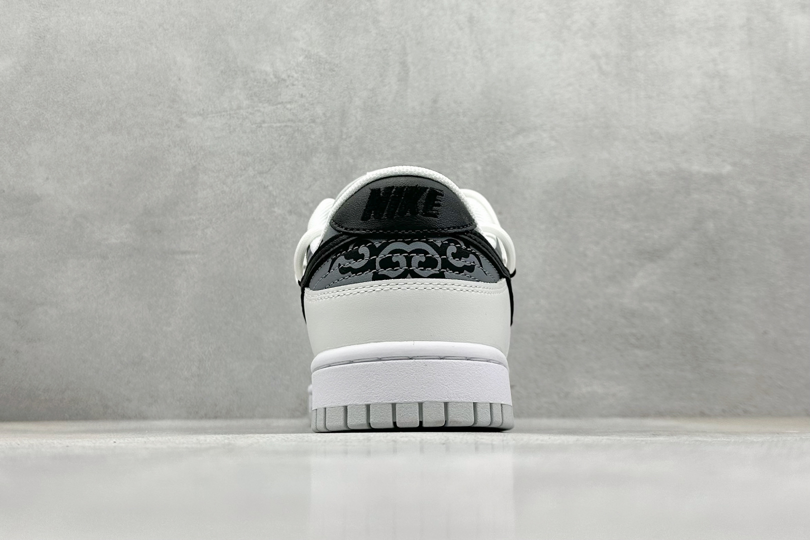  
FS版 Nike SB Dunk Low 白龙吟
纯原大厂出品 极力推荐
原装头层材料 独家版型蒸餾
