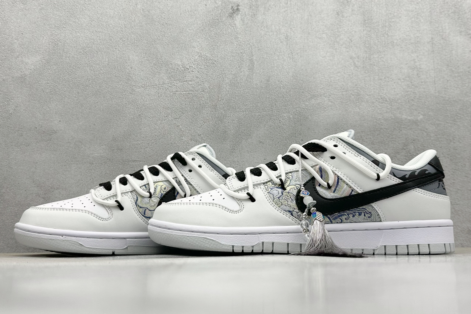  
FS版 Nike SB Dunk Low 白龙吟
纯原大厂出品 极力推荐
原装头层材料 独家版型蒸餾