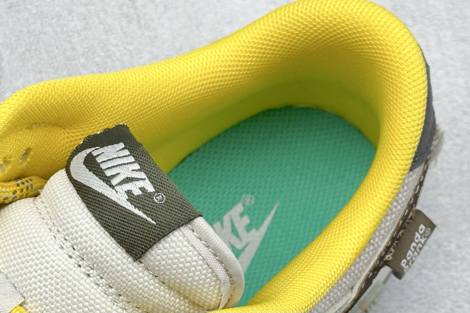  
FS版 Nike SB Dunk Low 风帆
纯原大厂出品 极力推荐
原装头层材料 独家版型蒸餾加