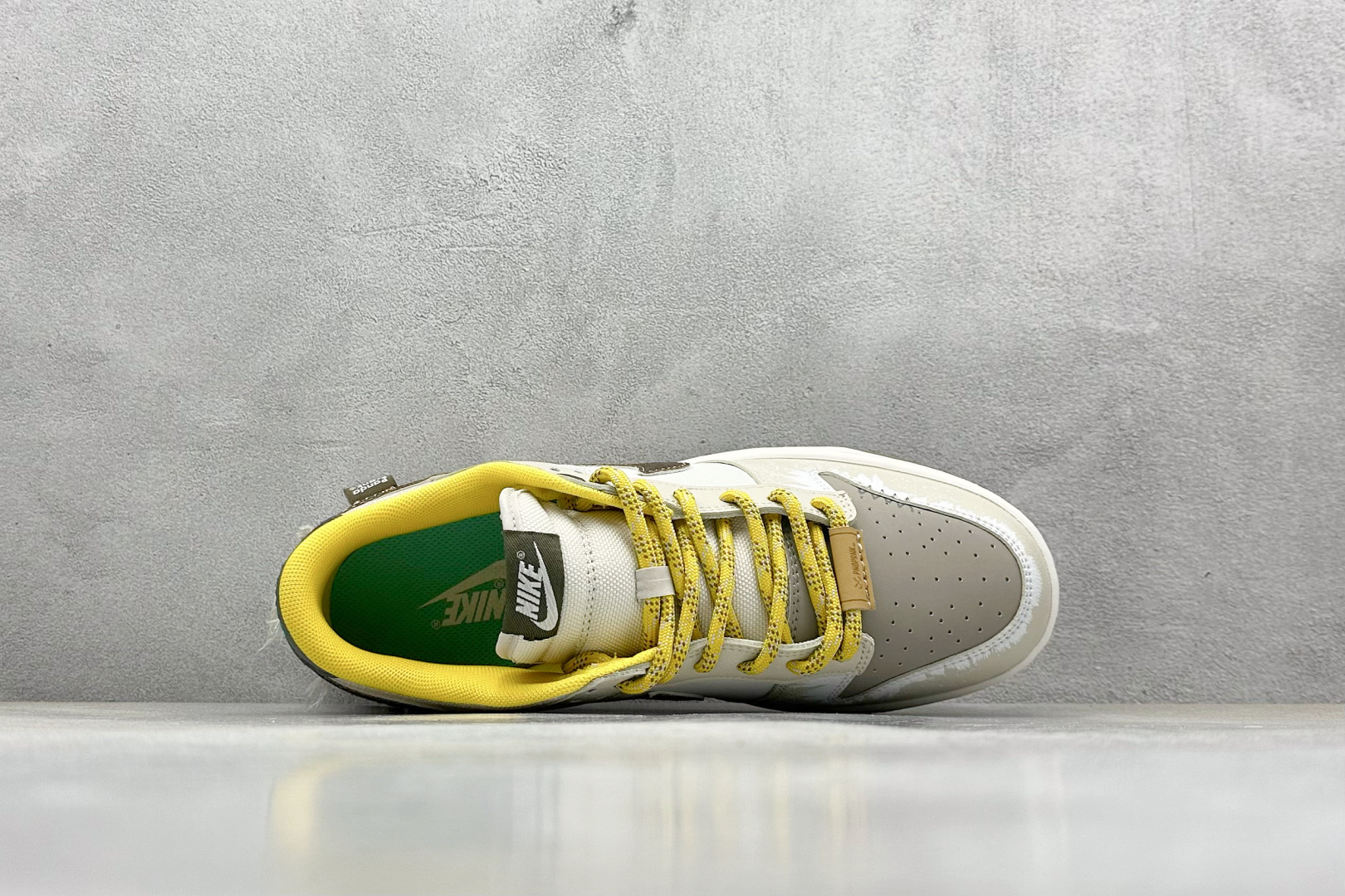 
FS版 Nike SB Dunk Low 风帆
纯原大厂出品 极力推荐
原装头层材料 独家版型蒸餾加