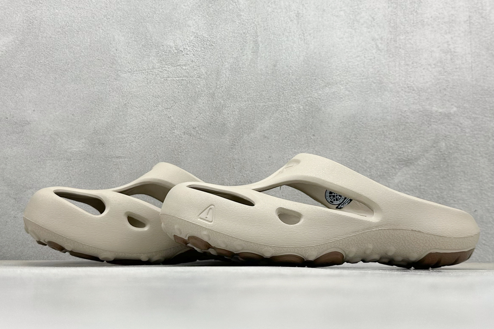 150 BF版 KEEN 科恩 Shanti EVA 小红书热门户外洞洞拖鞋