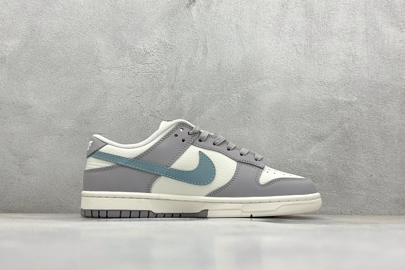 260 Nike SB Dunk Low x Balenciaga 灰白蓝小钩 FX1588-307