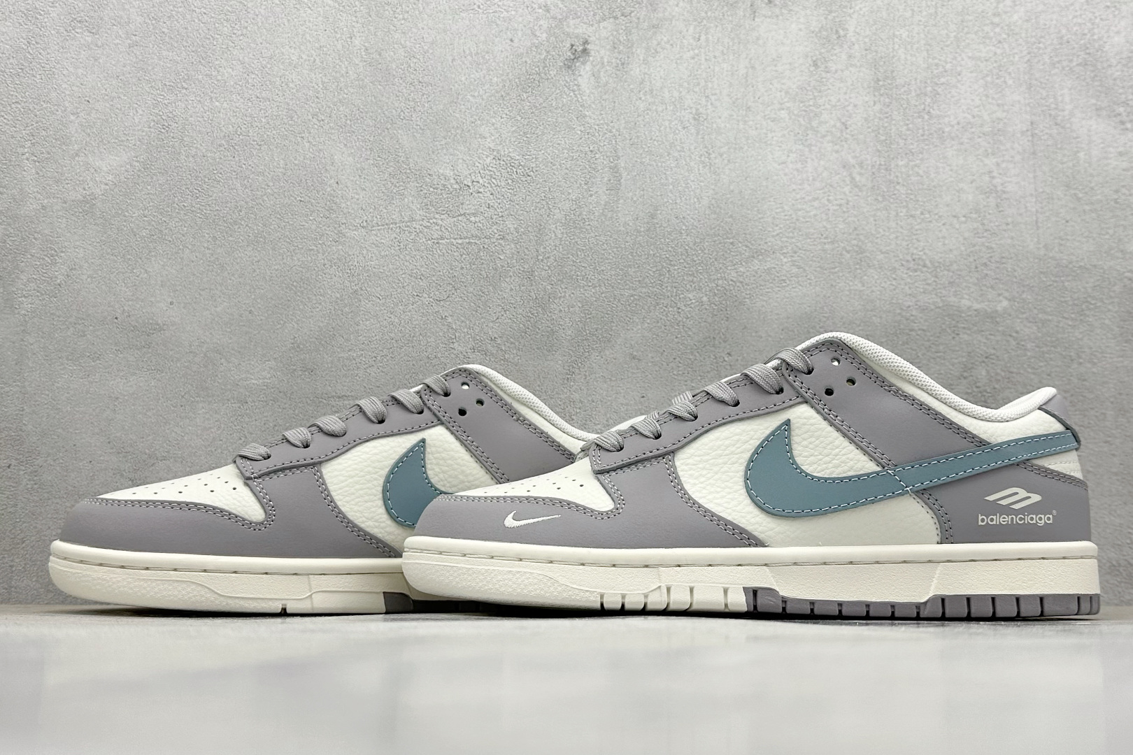 260 Nike SB Dunk Low x Balenciaga 灰白蓝小钩 FX1588-307