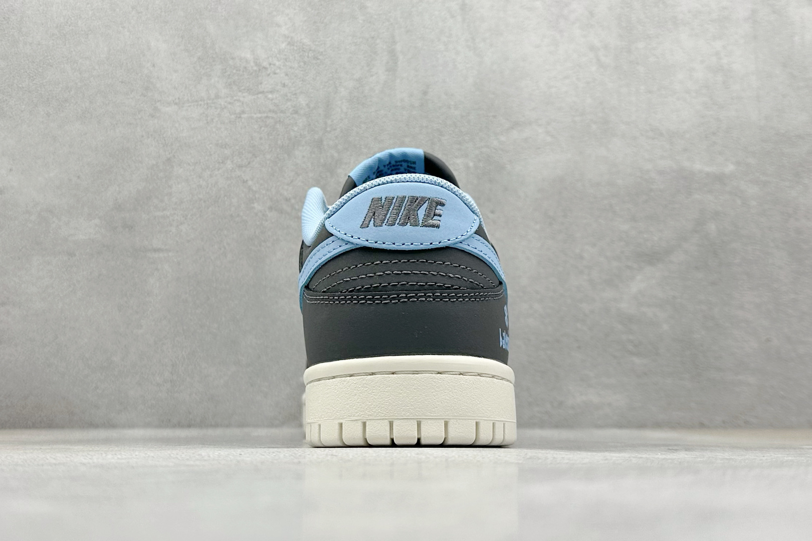 260 Nike SB Dunk Low x Balenciaga 灰蓝双小钩 FX1588-301