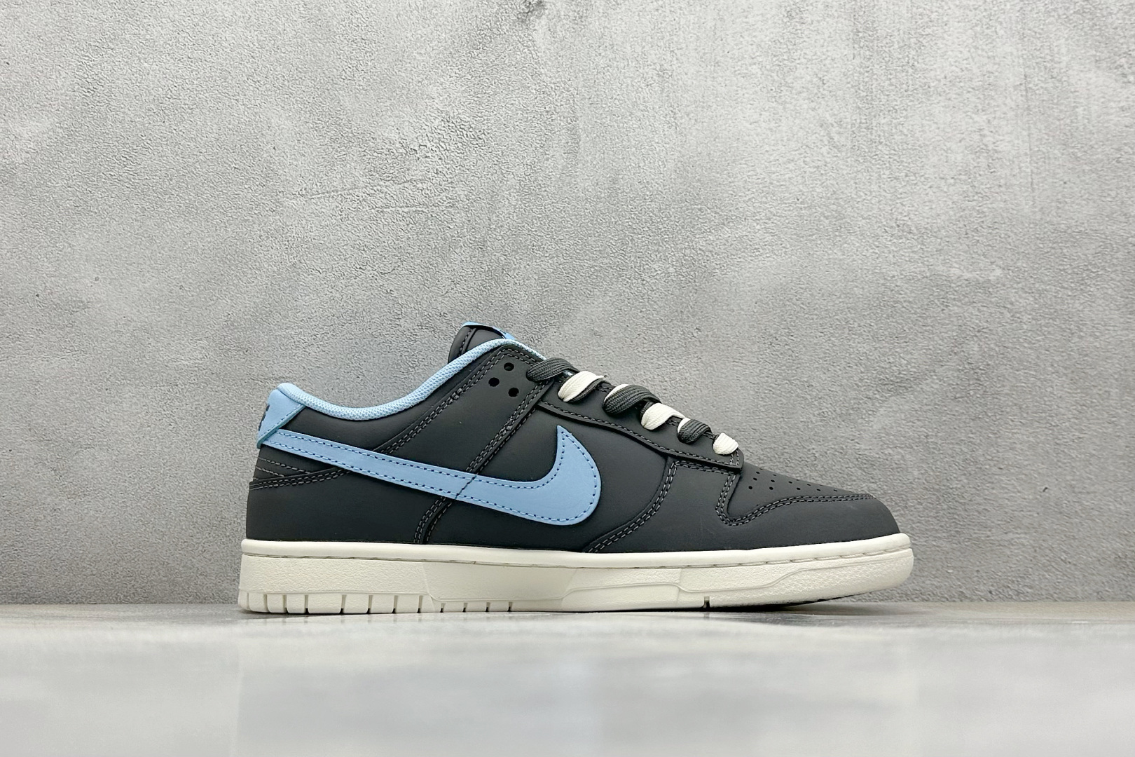 260 Nike SB Dunk Low x Balenciaga 灰蓝双小钩 FX1588-301