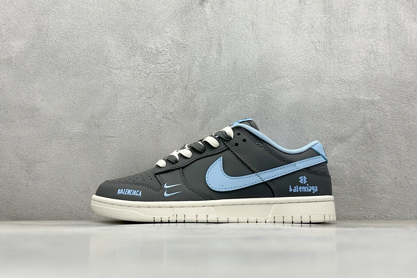 260 Nike SB Dunk Low x Balenciaga 灰蓝双小钩 FX1588-301