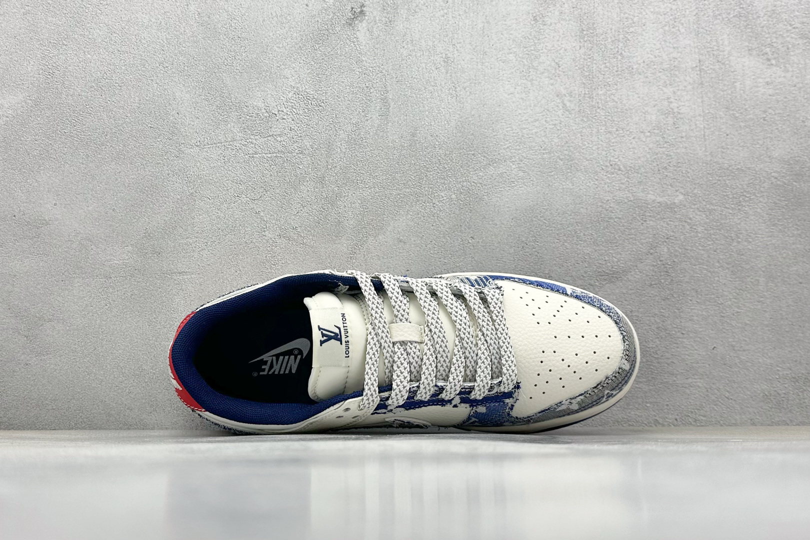 260 Nike SB Dunk Low x Louis Vuitton 蓝白牛仔 JY6988-112