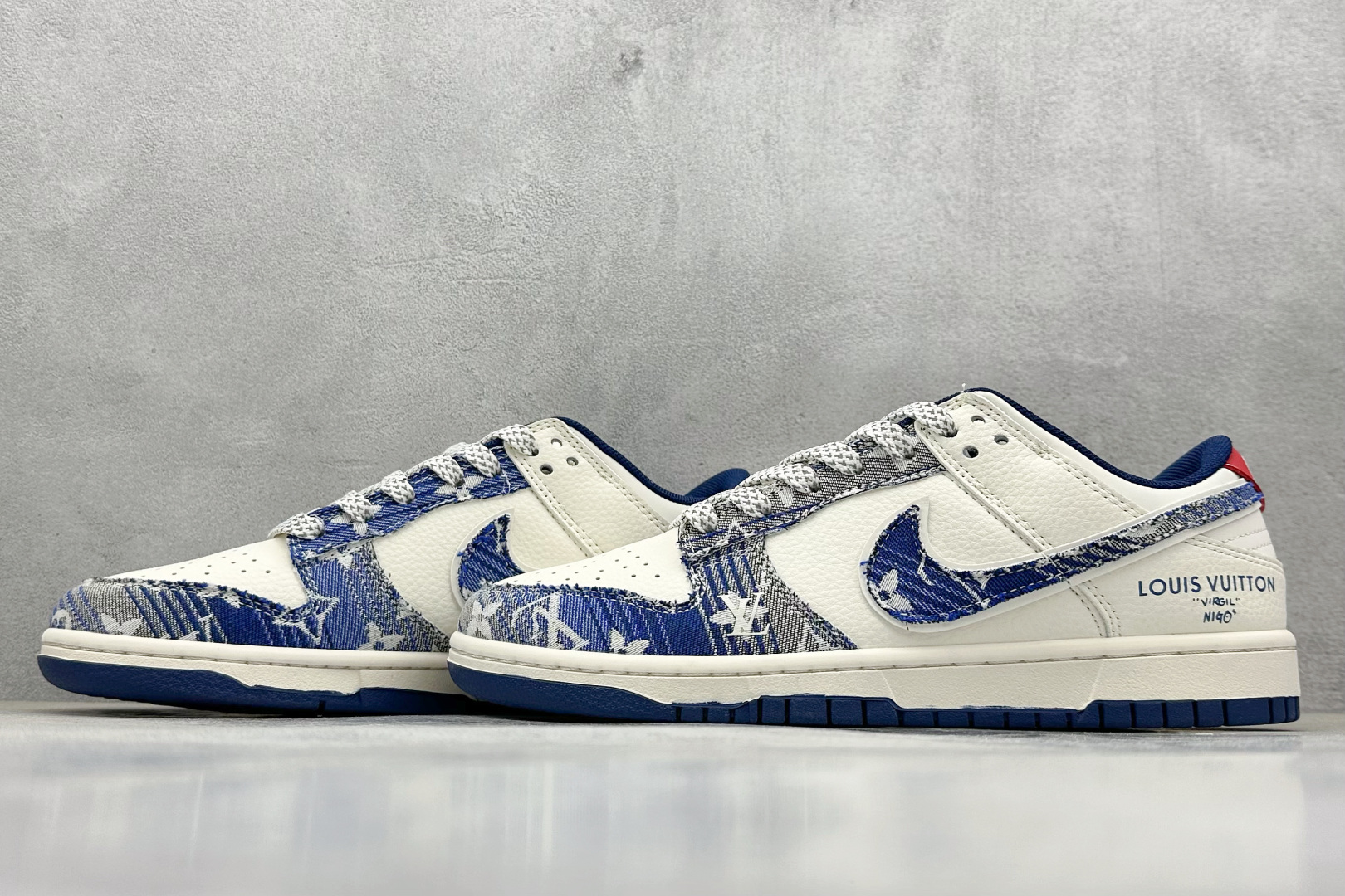 260 Nike SB Dunk Low x Louis Vuitton 蓝白牛仔 JY6988-112