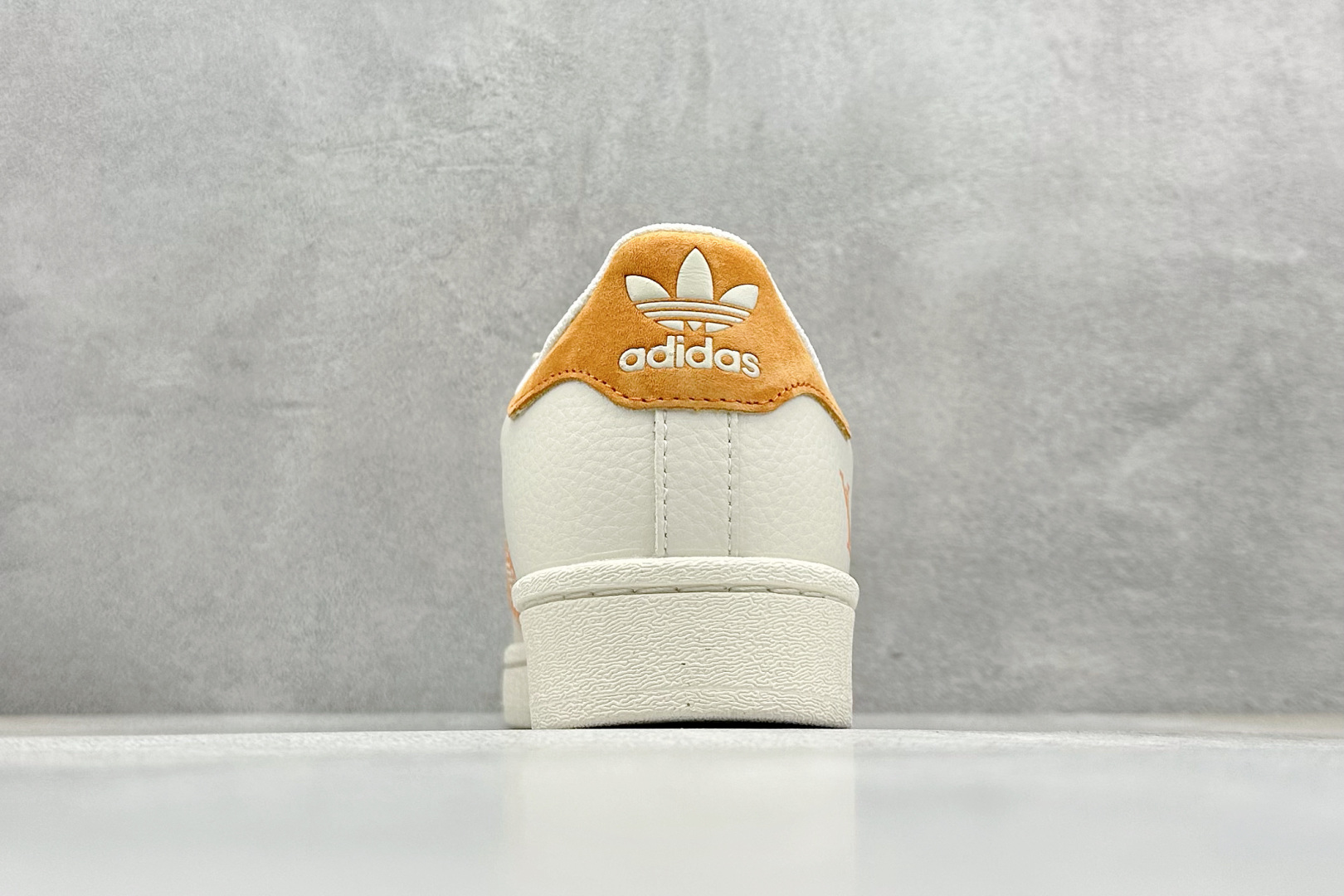 240 AD Originals Superstar x Louis Vuitton 白橙 XS0005